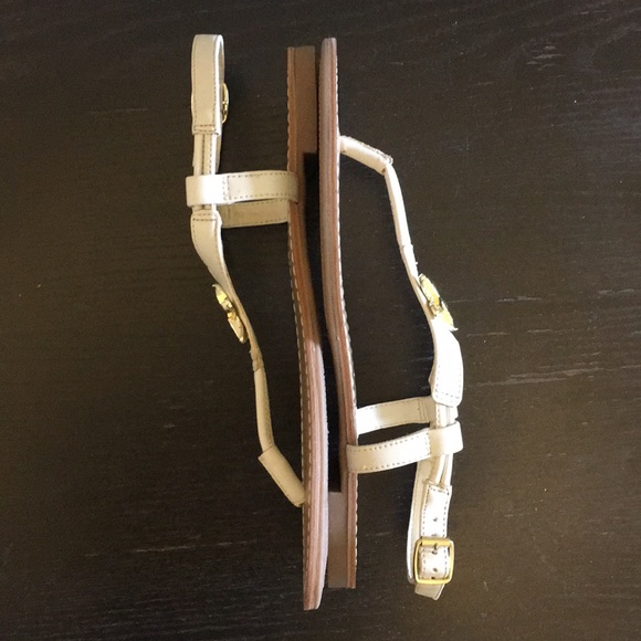 ⭐️ Cute Starfish Sandals ⭐️ - Picture 5 of 7